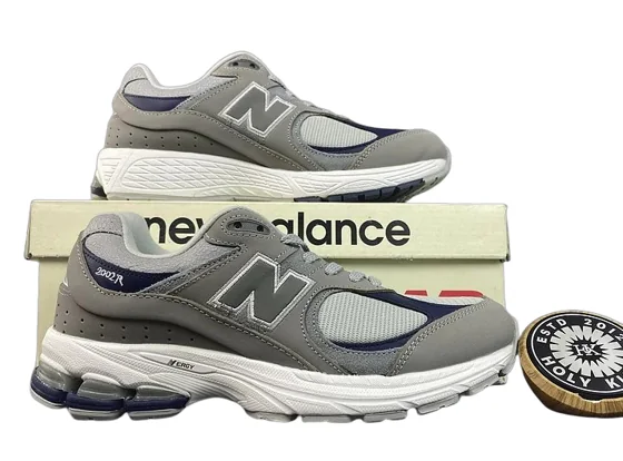 New Balance 2002R