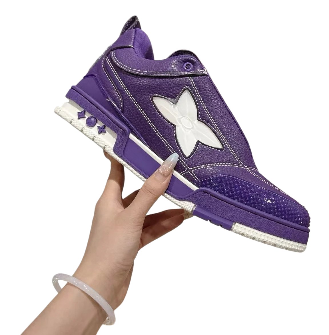 LV Skate
